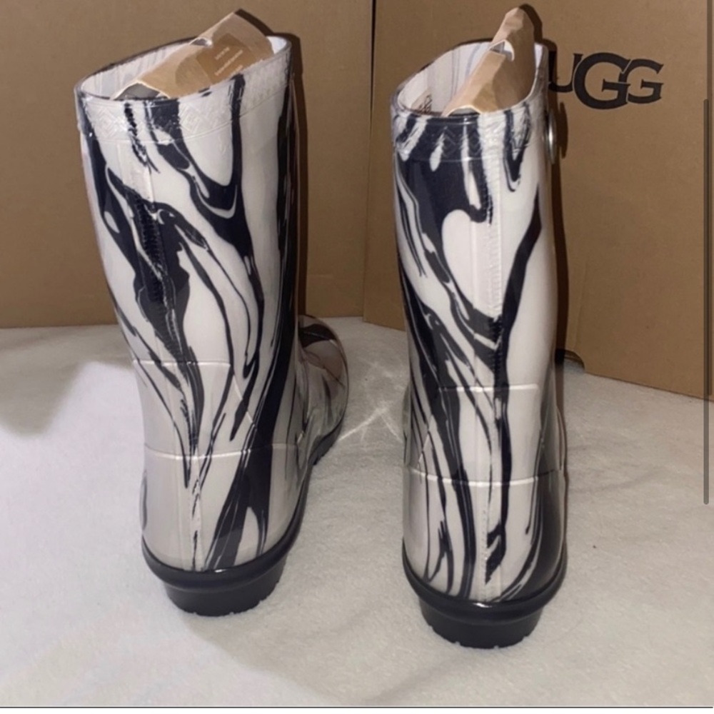 UGG SIENNA MARBLE.price Is Firm! - Picture 3 of 5